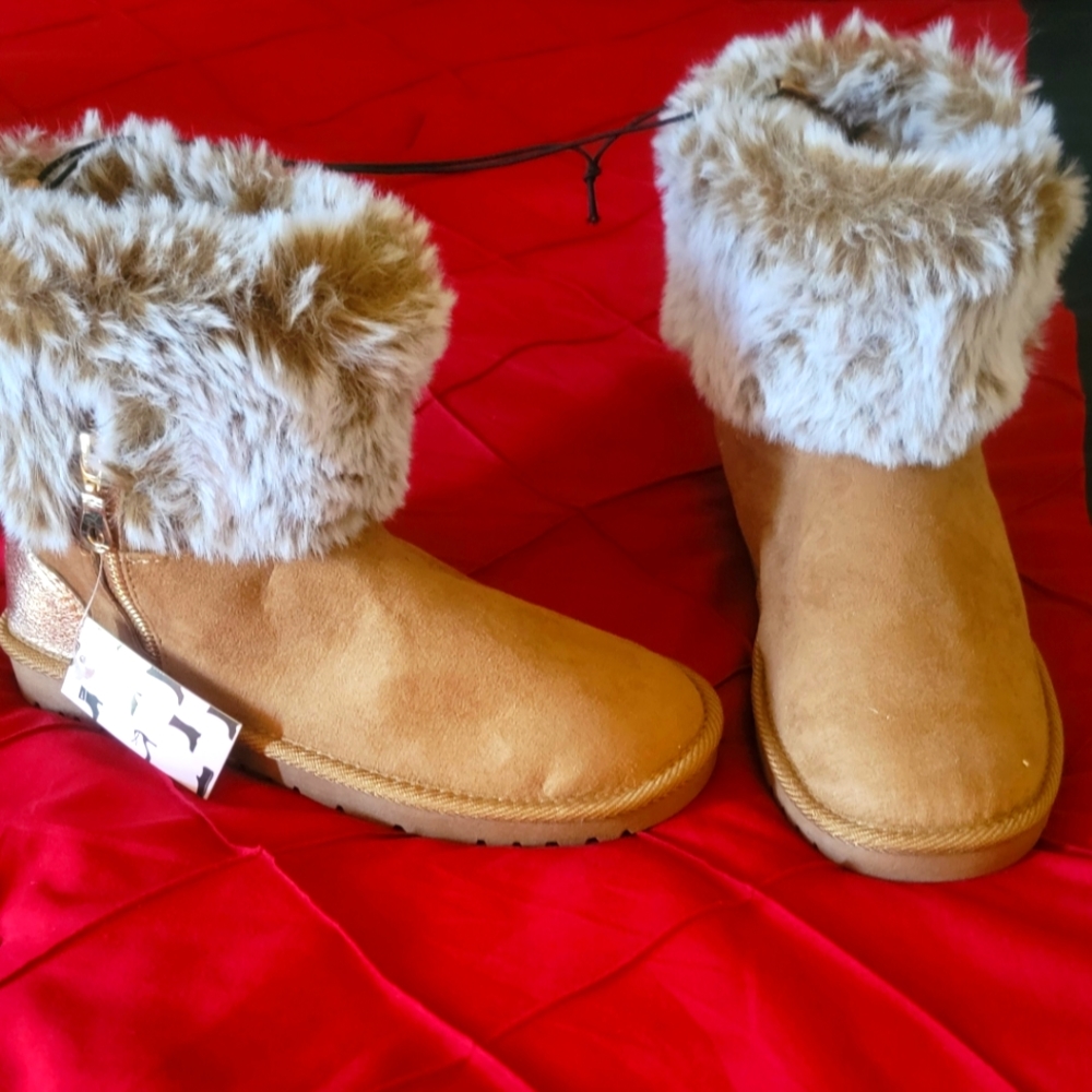 Sz 8 Brown Snow Boots